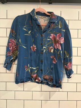 Blue denim Floral Button-Down Women’s Shirt size medium
